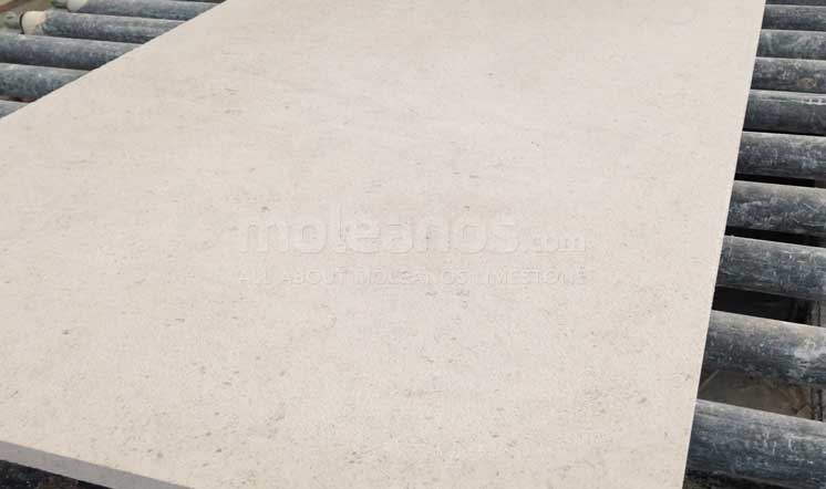 Moleanos limestone finishing